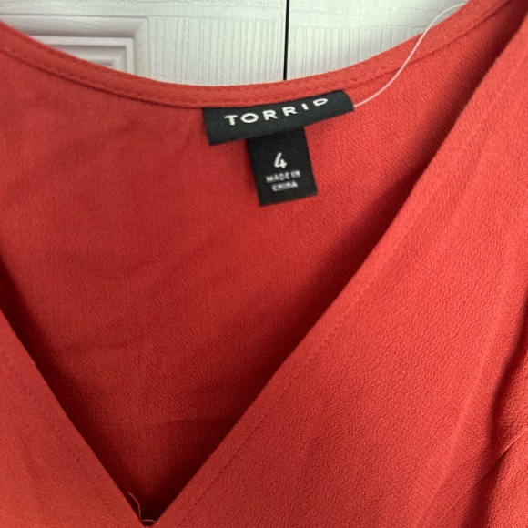 Torrid size 4 rust color top 🧡 - Picture 2 of 4